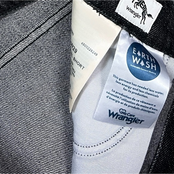 NWT Wrangler Festival High Waisted Cutoff Denim Shorts In Granite - Picture 9 of 10